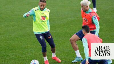Neymar joins Brazil, has first practice ahead of World Cup