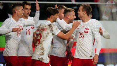 Late Piatek goal earns Poland 1-0 win over Chile