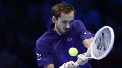 Medvedev looks to put 'disaster' finish to season behind him