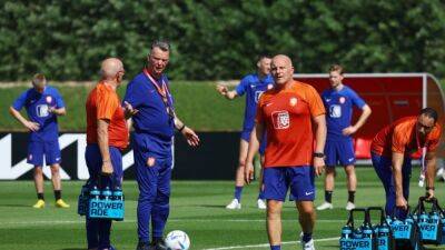 Virgil Van-Dijk - Louis Van-Gaal - PREVIEW-Confident Dutch face tough examination from African champions - channelnewsasia.com - Qatar - Netherlands - Brazil -  Doha - Senegal -  Memphis