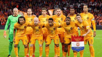 Soccer-Dutch take winning form into Qatar as legitimate contenders
