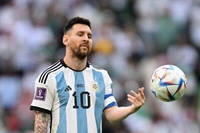 Lionel Messi - 'One of the biggest shocks in World Cup history': Saudi Arabia upset rocks football community - news24.com - Qatar - Argentina -  Martinez - Saudi Arabia -  Salem