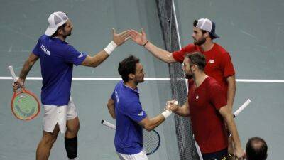 Italy stun United States to reach Davis Cup semi-finals