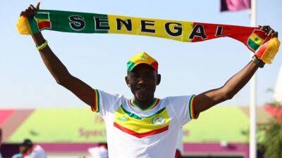 Jakobs makes first start for Senegal in Qatar showdown