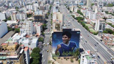 At World Cup, Argentina pay tribute to Maradona on anniversary of his death