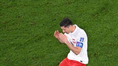 Lewandowski still on penalties despite World Cup miss – Poland coach