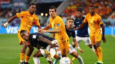Louis Van-Gaal - Ball possession key to World Cup hopes for Netherlands - channelnewsasia.com - Netherlands - Usa -  Doha - Senegal - Ecuador