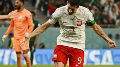 Robert Lewandowski Scores As Poland Beat Saudi Arabia 2-0 At World Cup
