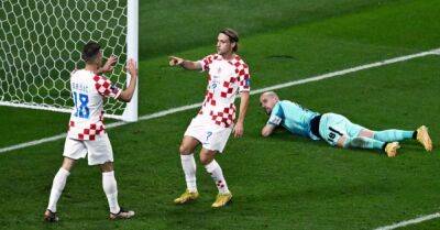 Croatia's Kramaric bags double to dump Canada from World Cup
