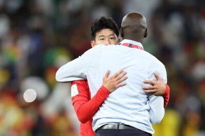 WATCH | Talk about bad timing! Korea's Son in tears but Ghana coach takes selfie - news24.com - Qatar - Ghana - South Korea