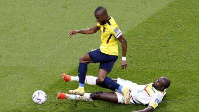 Kalidou Koulibaly - Senegal captain wears special armband in Diop's memory - channelnewsasia.com - France -  Doha - Senegal - Ecuador