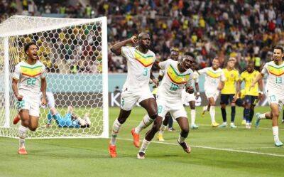 Aliou Cisse - Senegal overcome plucky Ecuador to join Netherlands in World Cup knockouts - news24.com - Qatar - Netherlands - Usa - Senegal - Ecuador