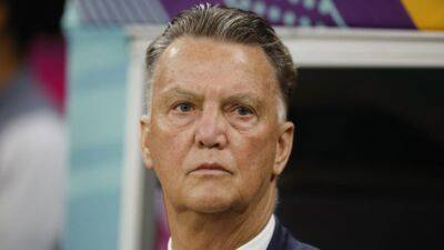 Netherlands boss Van Gaal bristles at critics after topping group