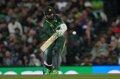 Sloppy Proteas let Pakistan off hook, must beat Netherlands to progress at World Cup