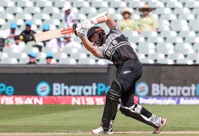 Williamson helps New Zealand all but reach T20 World Cup semi-finals