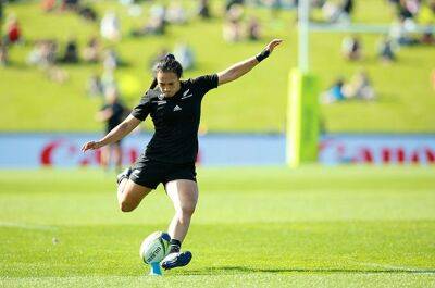 Emily Scarratt - Abby Dow - England, New Zealand set up Women's Rugby World Cup final showdown - news24.com - France - Canada - New Zealand - county Caroline