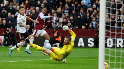 Emery gets winning start as Villa end Man United's unbeaten run