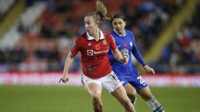 Alessia Russo - Erin Cuthbert - Rachel Daly - Lauren James - Arsenal go top of WSL as Chelsea beat Manchester United 3-1 - channelnewsasia.com - Manchester - Australia -  Leicester -  Chelsea - county Kerr