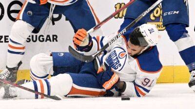 Jack Campbell - Connor Macdavid - Leon Draisaitl - Evander Kane - Jay Woodcroft - Kane cut on wrist by skate blade in Oilers' win over Lightning - tsn.ca - county Bay