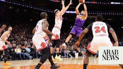 Devin Booker hits for 51, fuels Suns’ 132-113 rout of Bulls