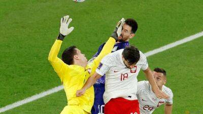 Lionel Messi - Paris St Germain - Wojciech Szczesny - Szczesny grabs chance to 'show off' penalty-saving skills to deny Messi - channelnewsasia.com - Usa - Argentina -  Doha - Poland - Saudi Arabia