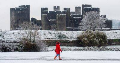 Live updates as temperatures plummet to -8°C and police warn of 'extremely dangerous' roads