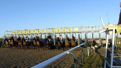 UK jumps action falls foul of cold snap - rte.ie - Britain - Ireland