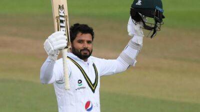 Ramiz Raja - Pakistan's Azhar to retire after England series - channelnewsasia.com - Dubai - Pakistan