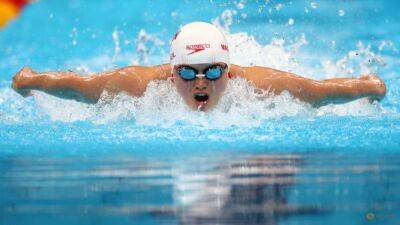Canada's MacNeil betters own 50m backstroke short course world record