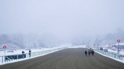 Racing wipeout as icy grip fails to loosen - rte.ie - Britain - Ireland