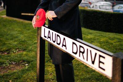 Toto Wolff - WATCH | Mercedes honours F1 legend Niki Lauda by naming factory road after him - news24.com