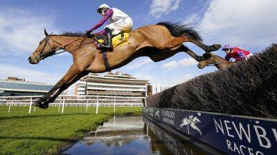Bravemansgame leads King George Chase field at Kempton