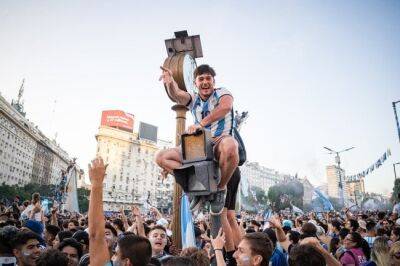Euphoric Argentines ready to party with Messi, World Cup winners