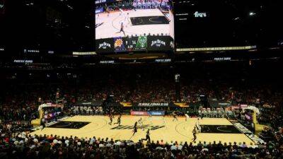NBA-Billionaire Ishbia to buy Suns for $4 billion - ESPN