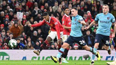 Rashford weaves magic as Manchester United sink Burnley