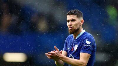 Jorginho wants to remain at Chelsea as contract runs down