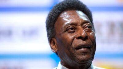 Pele's family gathers around 82-year-old at hospital in Brazil
