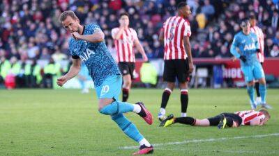 Kane strikes as Spurs fight back to draw with Bees