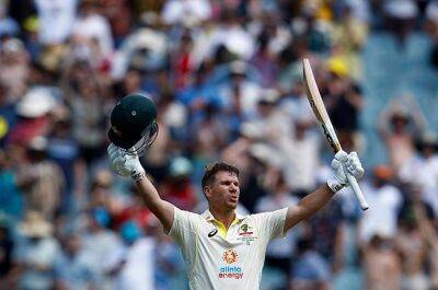 David Warner - Steven Smith - Csa - 'Hats off to him': Nortje showers Warner with praise after sweltering conditions at MCG - news24.com - Australia
