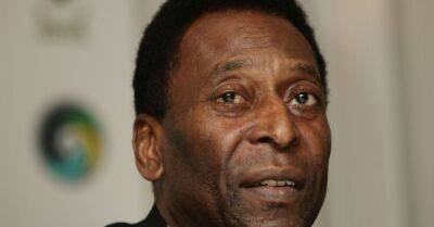 Pele - Brazil legend Pele enters palliative care amid cancer battle - breakingnews.ie - Qatar - Brazil - Cameroon -  Santos -  New York -  Sao Paulo