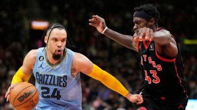Brooks dominates in return to Toronto to lead Grizzlies past Raptors