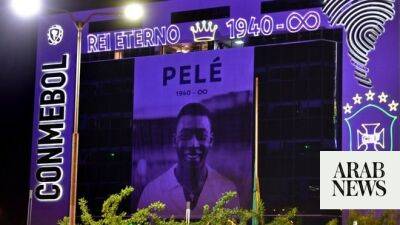 Pele: Arabs mourn the king of football