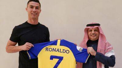 Cristiano Ronaldo completes big-money move to Saudi's Al Nassr
