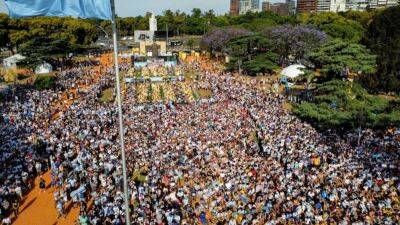 Argentines take to the streets to celebrate World Cup win over Australia