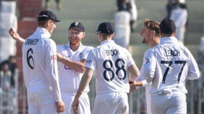 Joe Root - Zak Crawley - Harry Brook - England set Pakistan 343 to win Rawalpindi test - channelnewsasia.com - Pakistan -  Karachi