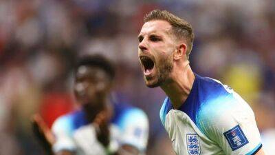 Henderson, Kane give England 2-0 lead over Senegal at halftime