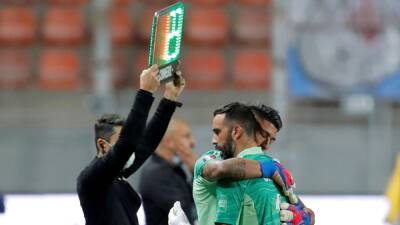 El Betis - Manuel Pellegrini - Bravo vuelve a lesionarse pero su renovación no debe peligrar - en.as.com - Chile - county La Paz - Bolivia
