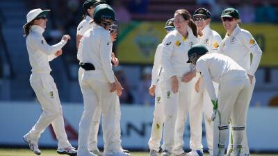 Tammy Beaumont - Shane Warne - Women's Ashes top 20: Amanda-Jade Wellington's 'ball of the century' - abc.net.au - Australia