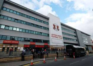 Leyton Orient - Quiz: Did any of these 25 ex-Leyton Orient players ever get a red card during their time at the club? - msn.com