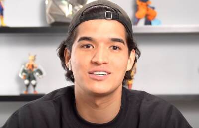 Alex Wassabi - Showstar UK VS USA YouTube Boxing: Alex Wassabi Roasts Opponent Deji in Video - givemesport.com - Britain - Usa